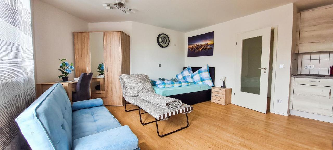 Ruhige Wohnung im . Private Parkplatz ,Balkon ,Netflix Nürnberg Exterior foto
