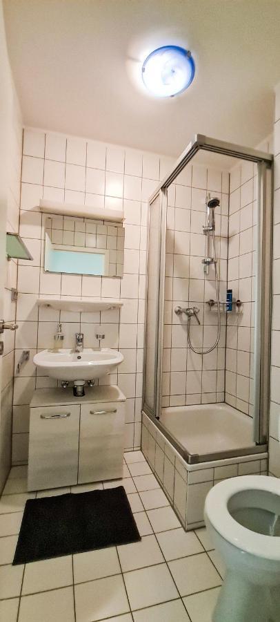 Ruhige Wohnung im . Private Parkplatz ,Balkon ,Netflix Nürnberg Exterior foto